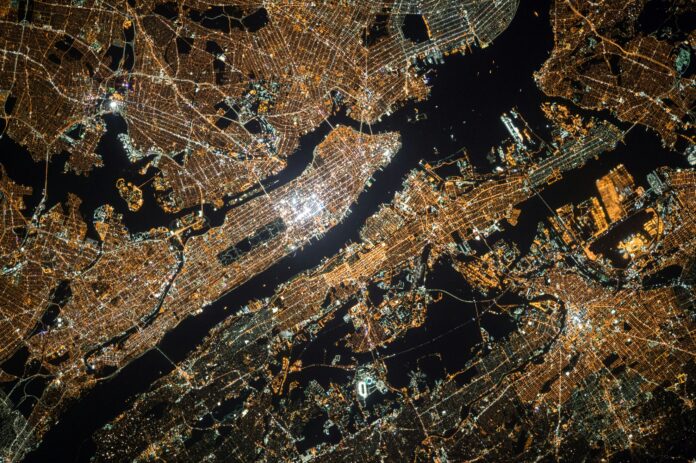 New York vue depuis la station spatiale internationale le 28 février 2020. Crédit photo : NASA